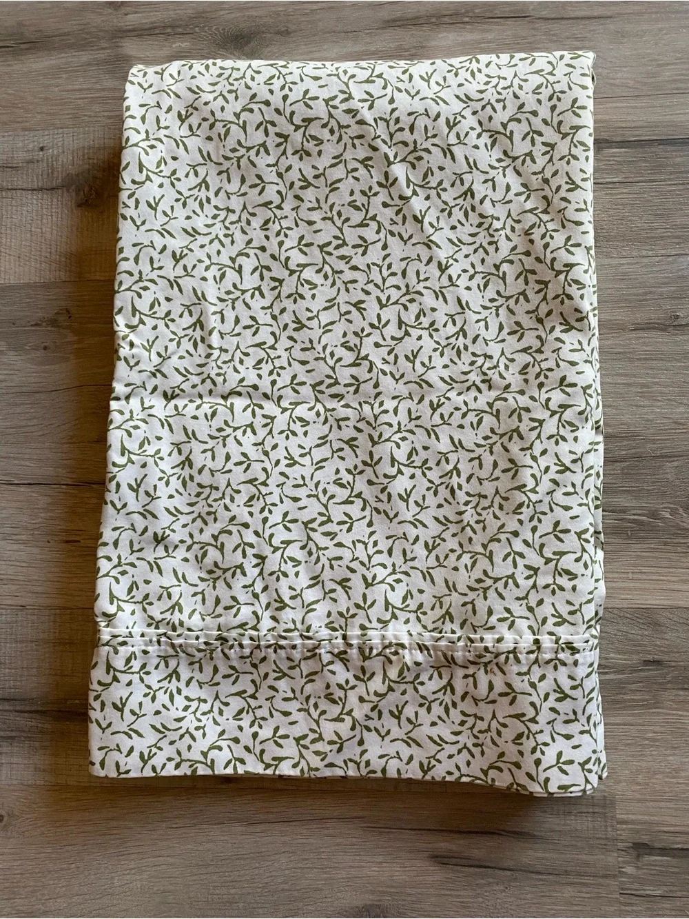 Threshold Cream Green with Olive Leaf Print Full size Pillowcases